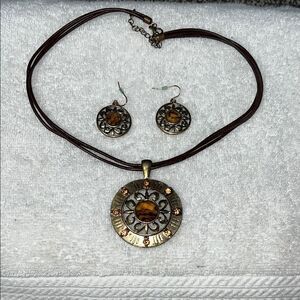 Brown and Gold Pendant Necklace and Earring Set